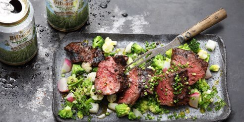 Bitburger grillt: Hanging Tender mit Hopfen-Gemüse